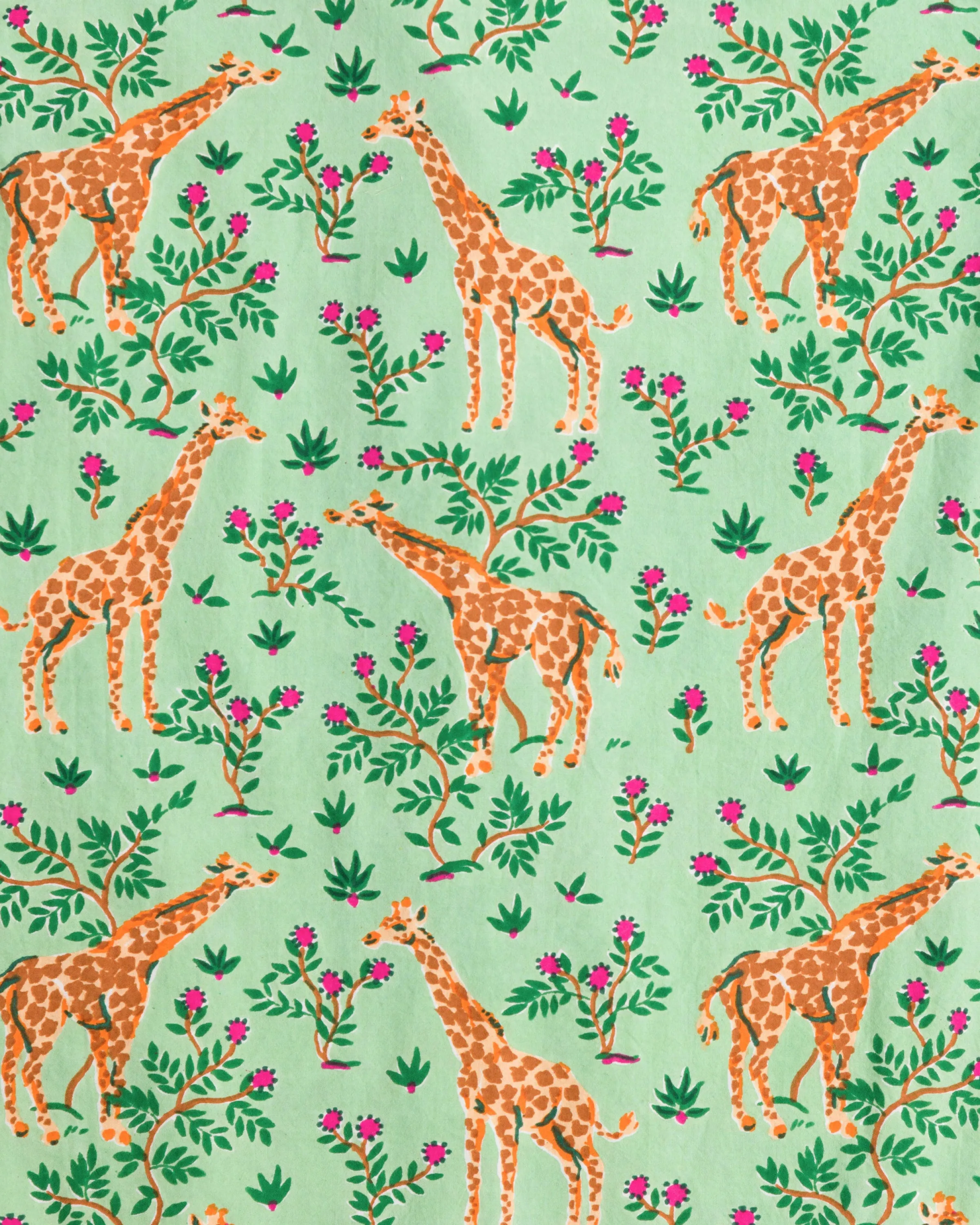 Women Printfresh Grazing Giraffes
